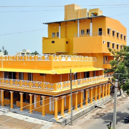 Hotel Anandhiram Heritage Карайкал Екстер'єр фото